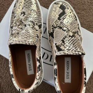Steve Madden Beige and Black Snake Print Slip-Ons